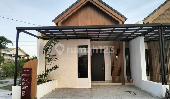 Beautiful 3-Bedroom House Free Furnished and Flood-Free