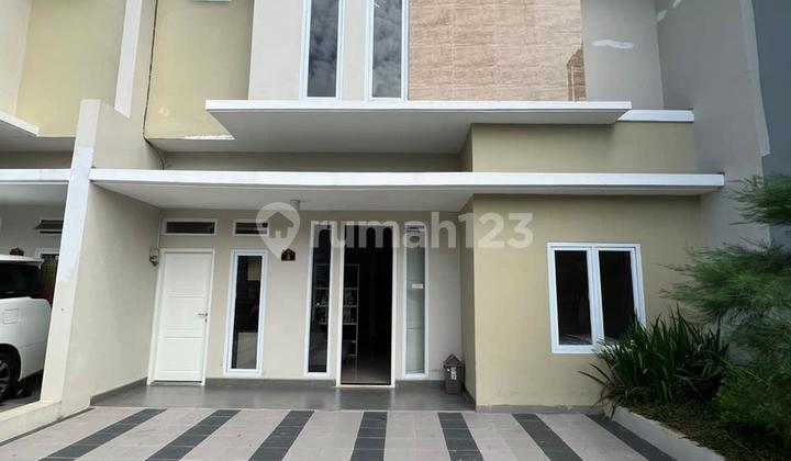 Rumah 2 Lantai Full Furnished dan Siap Huni Rumah 2 Lantai Full Furnished dan Siap Huni