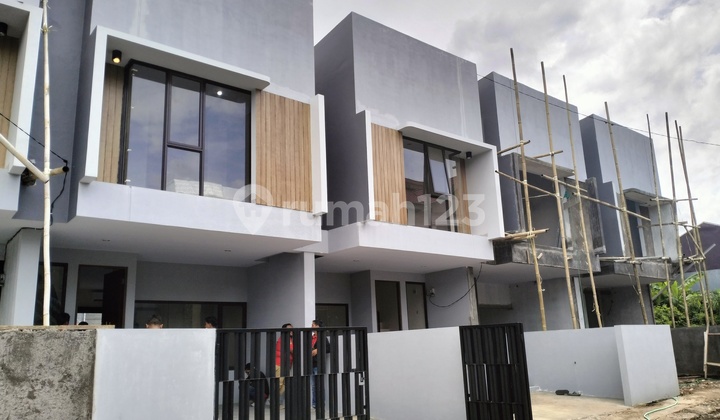 For Sale House 10 Million Down Payment Free Fees, On Perintis Street Makassar