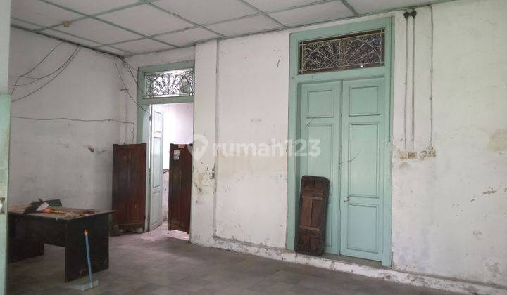 Dijual rumah di lokasi strategis  jalan Kompol Maksum Semarang 1098 m² SHM  1