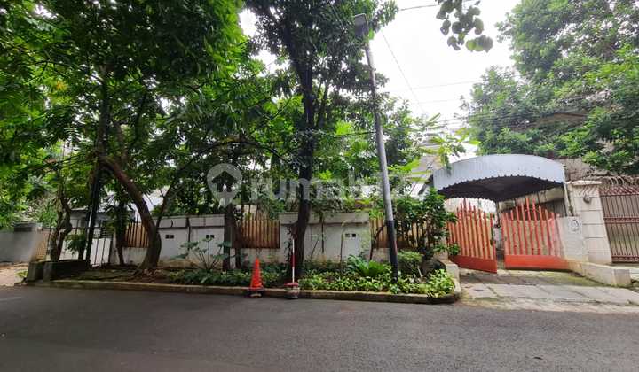 Dijual Rumah Tua Jl. Tirtayasa Kebayoran Baru, Jakarta