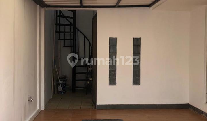 WTL / Disewakan Rumah Siap Huni Lokasi Strategis di Pondok Hijau Golf Cluster Jade, Gading Serpong, Klp Dua, Tangerang, Banten 2