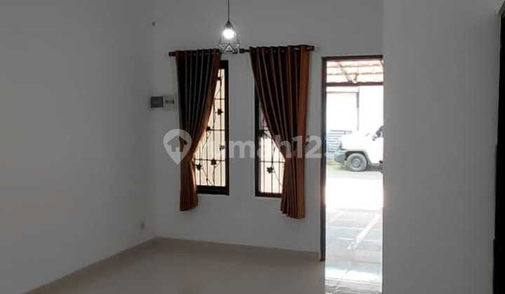 WTL / For Quick Rent Ready-to-Occupy House, Neat, and Strategic Location in Catalina Cluster, Gading Serpong, Pagedangan, Tangerang, Banten 2