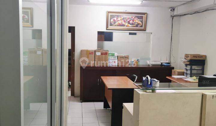 Ruko di Villa Gading Indah , Jakarta Utara 340 m Bagus Sertifikat Hak Milik 2