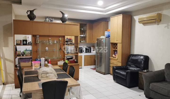 Ruko di Villa Gading Indah , Jakarta Utara 340 m Bagus Sertifikat Hak Milik 3