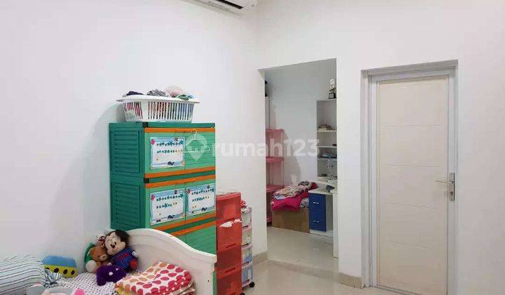 Rumah Mewah Ukuran 10x27 di Karang Tengah, Tangerang 2