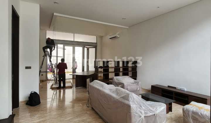 Runah mewah golf island Mozart UK 8x25 3 lantai PIK Furnished jakarta utara  2