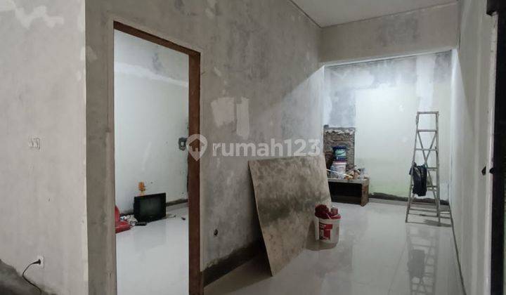 Dijual Rumah di Kosambi baru 2 1/4 Lantai brand new 2