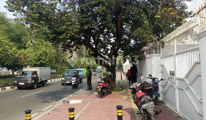 Disewakan Rumah 2 Lantai di Jakarta Utara Disewakan Rumah 2 Lantai di Jakarta Utara