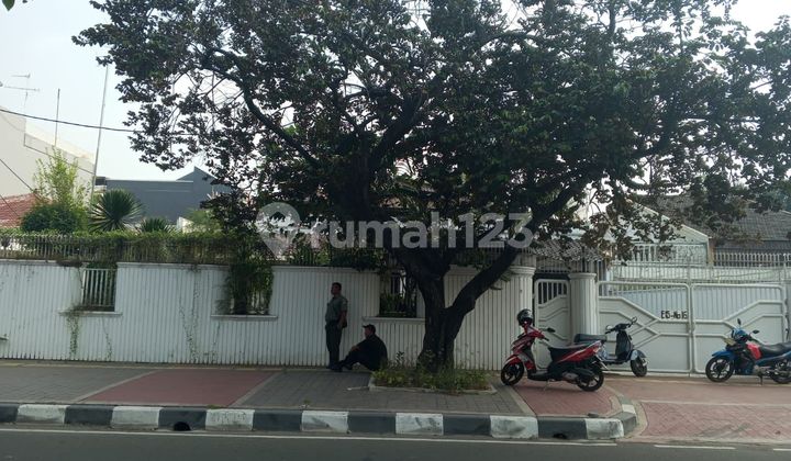 Disewakan Rumah 2 Lantai di Jakarta Utara  2