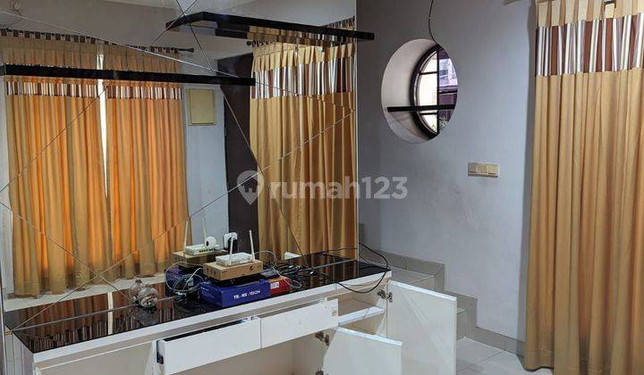 Dijual Rumah Hook di East Asia Green Lake City 2