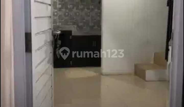 3Ktr - Dijual/ Disewakan Rumah 2 Lantai di Kebon Jeruk Jakarta Barat