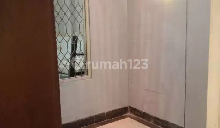 1Nils - Rented Semi-Furnished Metland Puri House