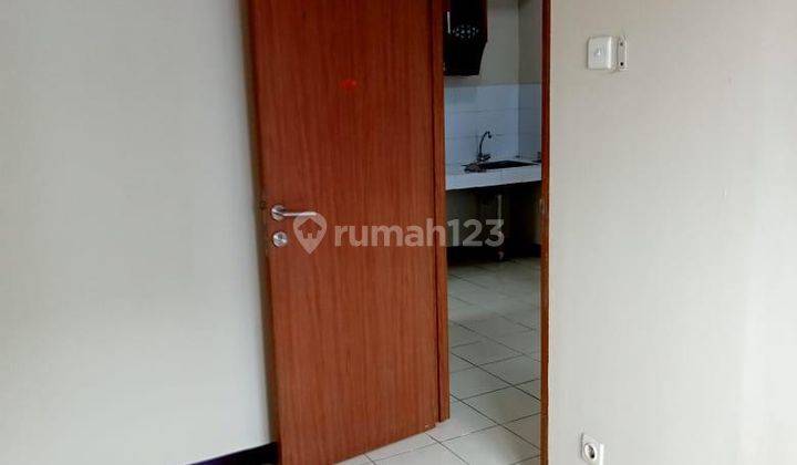 Disewakan Apartemen Green Park View di Jakarta Barat 2