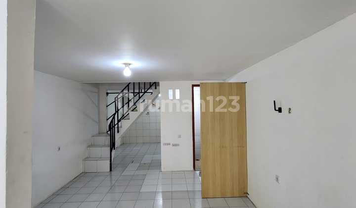Disewakan Rumah Taman Palem Lestari 1
