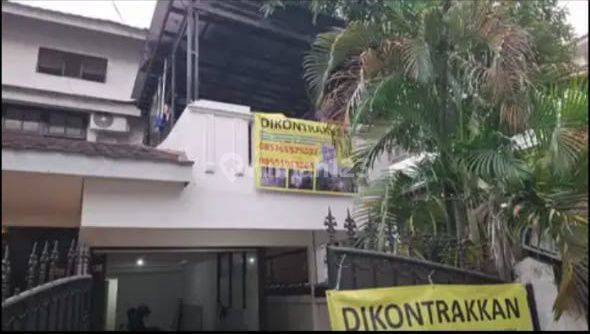 Disewakan Rumah 3 Lantai Ligamas Pamcoran 1