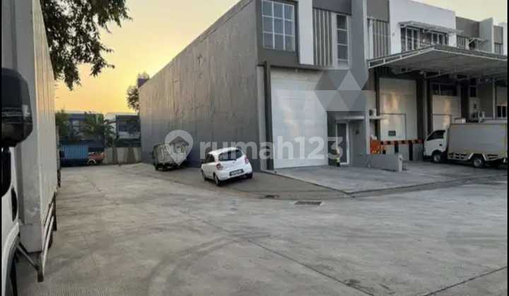 10NA - Gudang Green Lake City 10NA - Gudang Green Lake City