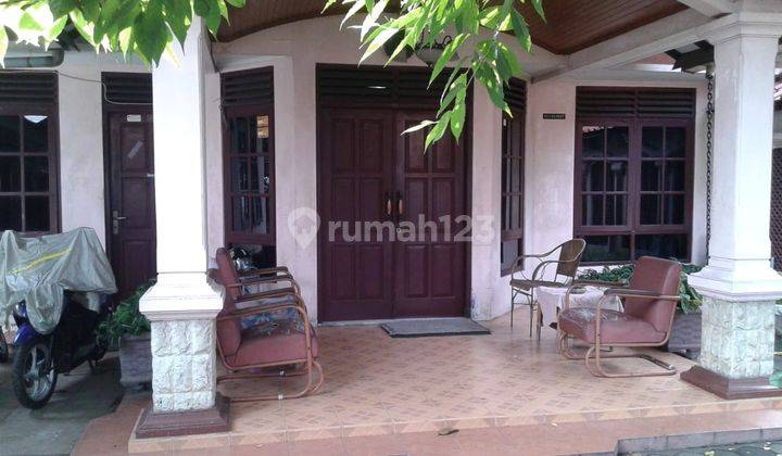 Dijual Rumah + Tanah di Utan Kayu Utara di Jakarta Timur  1