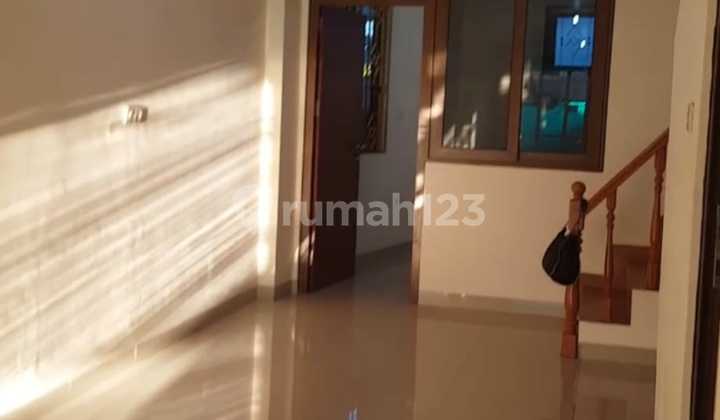 10NA - Shop House on Bambu Larangan Street, Kalideres