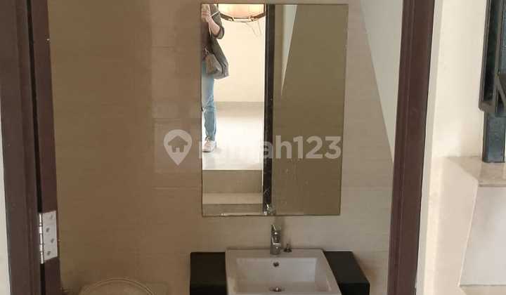 2Nils - For Rent GLC Cluster East Asia House 2