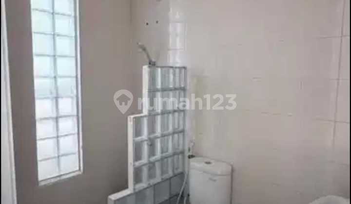 2Ktr - Disewakan Rumah Green Court Jakarta Barat 2