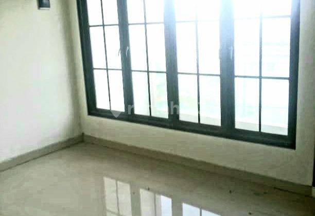 Dijual Rumah 2 Lantai Di Pinang Griya 1