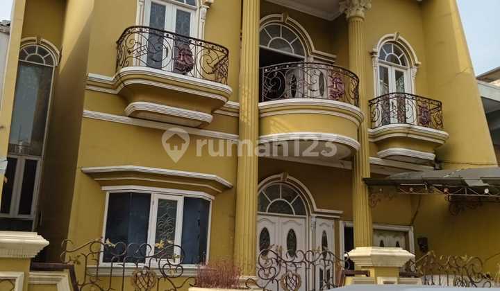 Di Jual Rumah Di Taman Ratu Lokasi Strategis Dekat Kemana Mana 