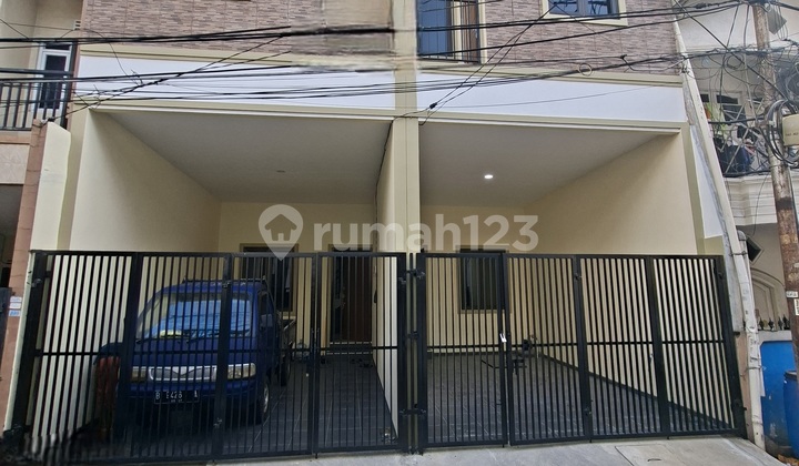 Rumah Bagus SHM di Tanjung Duren Rumah Bagus SHM di Tanjung Duren