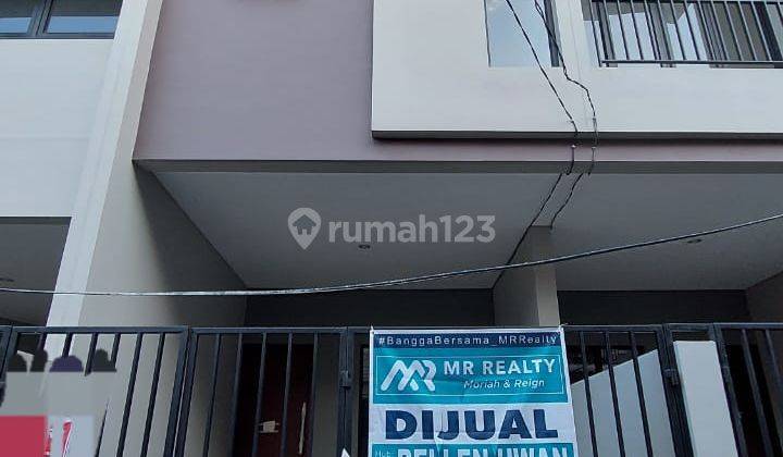 ** Rumah di Tomang 3 Lantai SHM Baru Akses Jalan 2 Mobil** 1