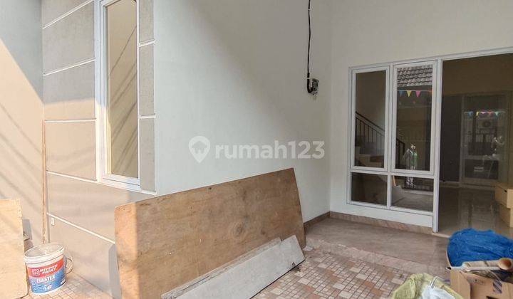 **Rumah Baru di Tanjung duren 2 Lantai Harga Menarik Hanya 1 Unit** 2