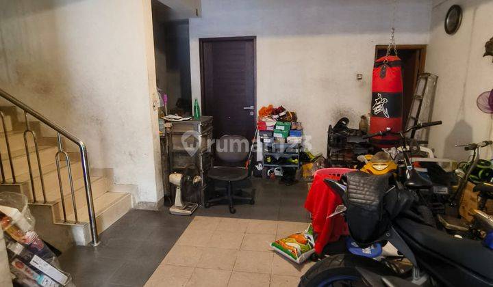 ** Rumah di Taman cosmos 3 Lantai Akses Jalan 2 Mobil** 1