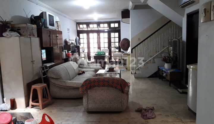 ** Rumah di Grogol SHM Butuh Renovasi Barat** 2