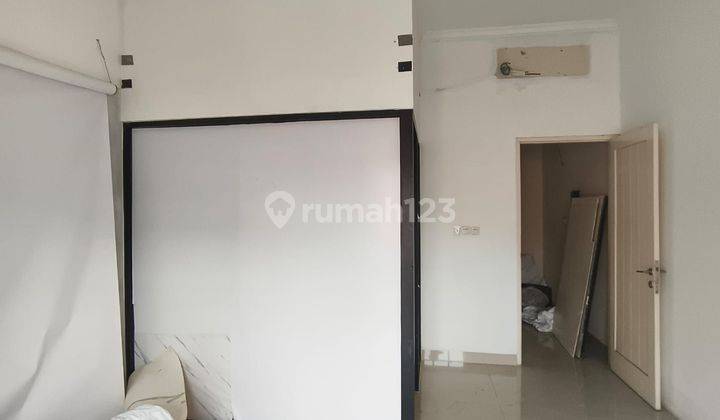 ** Rumah di Tanjung duren 3 Lantai Sudah Renovasi** 2