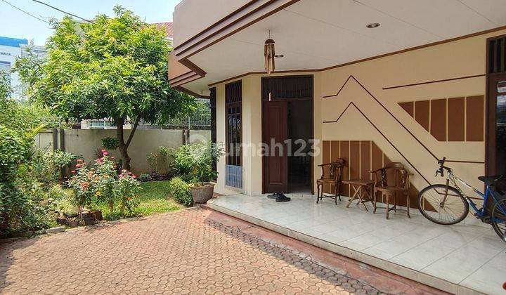 ** Rumah di Taman Kedoya Baru 2 Lantai Akses Jalan 3 Mobil** 1