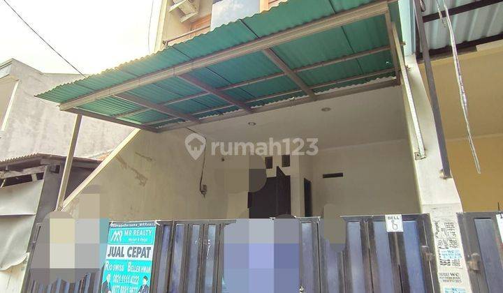 ** Rumah di Duri Kepa 3 Lantai Sudah Renovasi Akses Mobil** 1