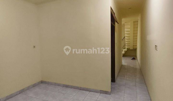 **Rumah di Tanah sereal 3 Lantai Cocok untuk dijadikan tempat kerja dan gudang** 2