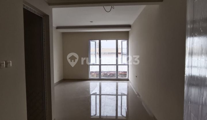 **rumah Baru Di Duri Kepa 2.5 Lantai** 2