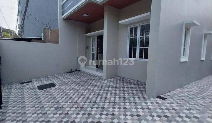 *** Rumah di Petojo 3 Lantai SHM Baru Timur*** 2