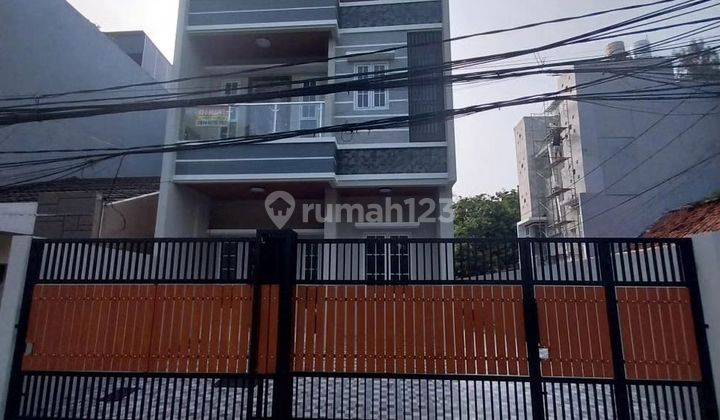 *** Rumah di Petojo 3 Lantai SHM Baru Timur*** 1