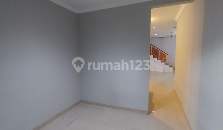 Disewakan Cepat Rumah Area Tomang Jakbar Disewakan Cepat Rumah Area Tomang Jakbar
