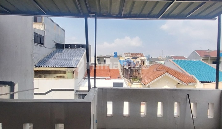 Jual Rumah Siap Huni Bebas Banjir Daerah Tomang  2