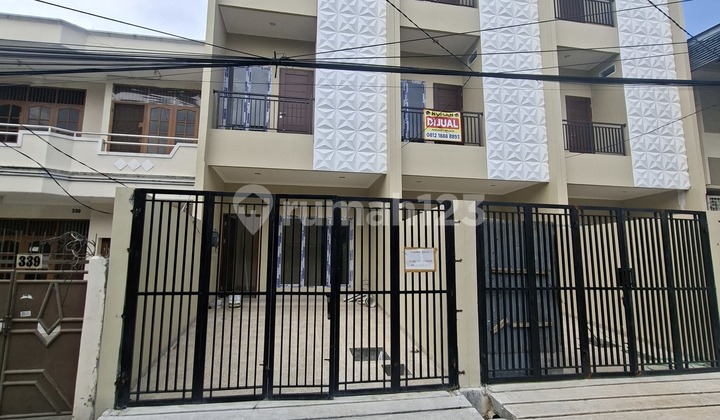 Rumah Bagus SHM di Duri Kepa Harga Terjangkau