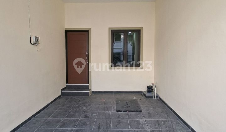 Rumah Bagus SHM di Tanjung Duren 2