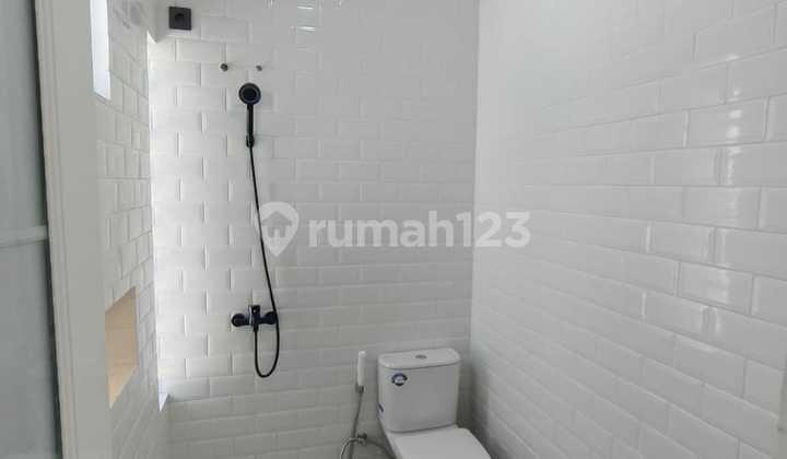Rumah Bagus SHM di Duri Kepa 2
