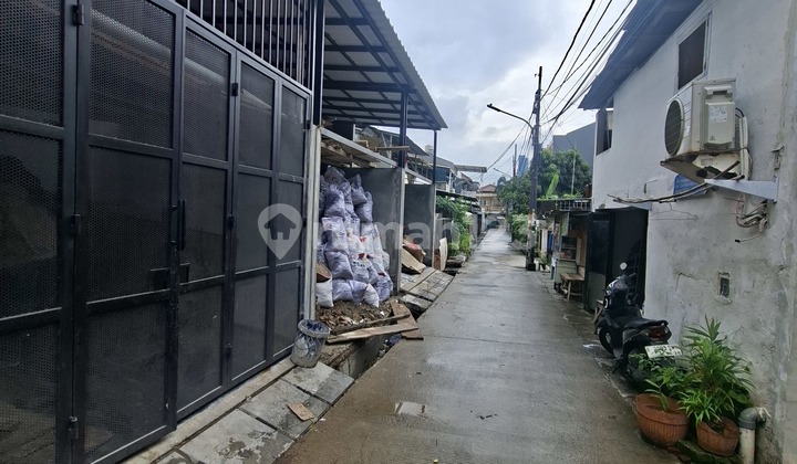 Rumah Bagus SHM di Duri Kepa 2