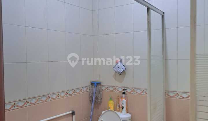 Queen Garden House Good Price Nice Area Strategic Location 2