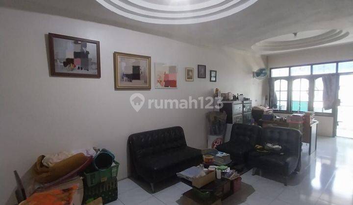 *** Rumah 2 Lantai Shm Butuh Renovasi Selatan*** 2