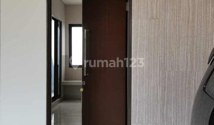 For Sale, Ready-to-Occupy House in The Eminent BSD, Prestigia Cluster