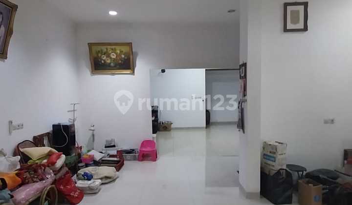 Di Jual Rumah Taman Ratu Lokasi Strategis 