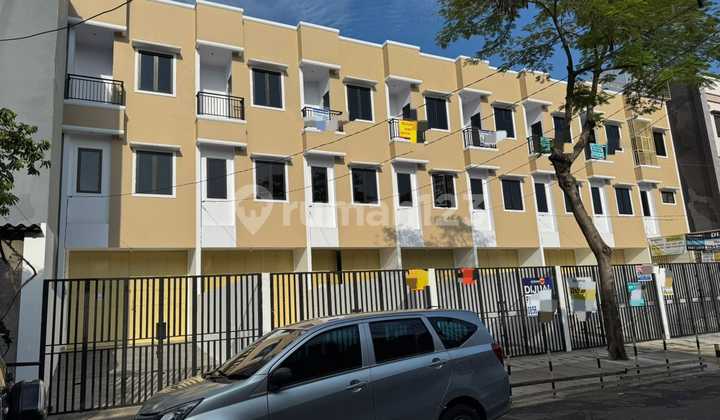 Ruko di Jelambar 126.0 M² Unfurnished SHM Lokasi Strategis Ruko di Jelambar 126.0 M² Unfurnished SHM Lokasi Strategis